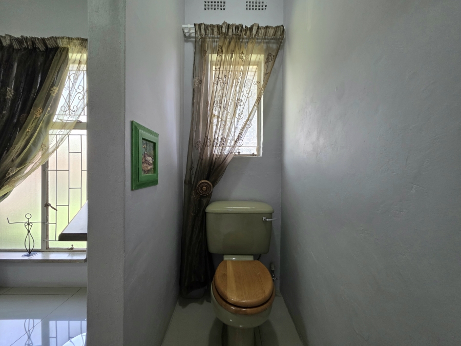 7 Bedroom Property for Sale in Jim Fouchepark Free State